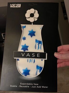 Modgy Jewish Star and Chai  Expandable Vase — Decorative Reusable Vase
